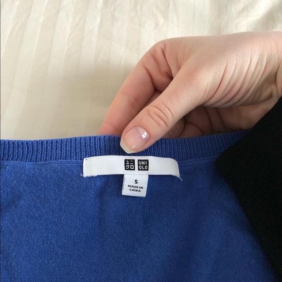 Uniqlo blue sweater - Picture 2 of 2